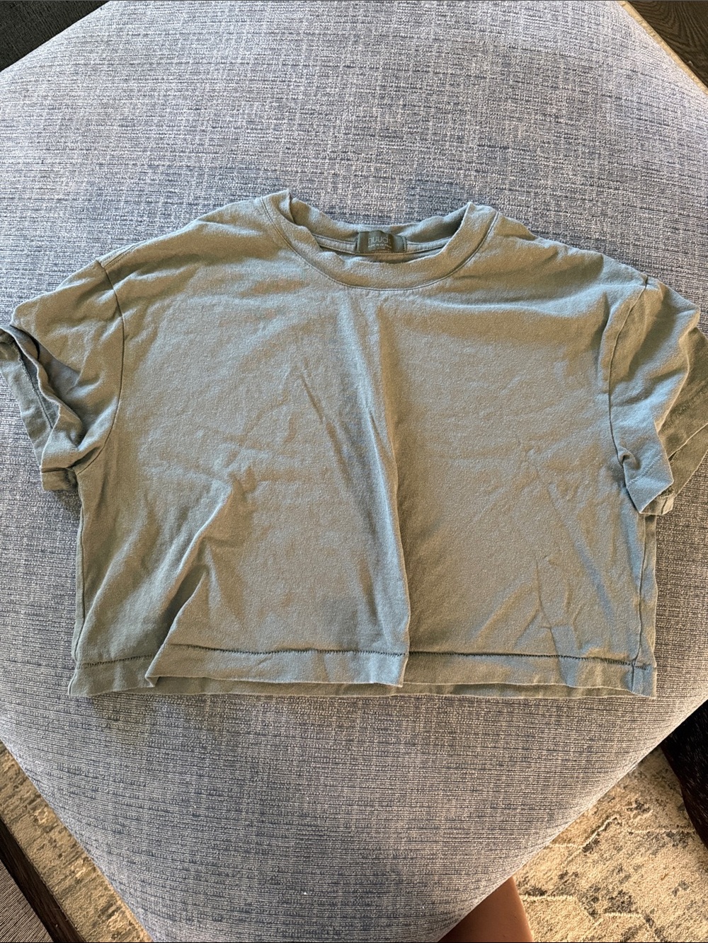 Nuuds cropped olive shirt